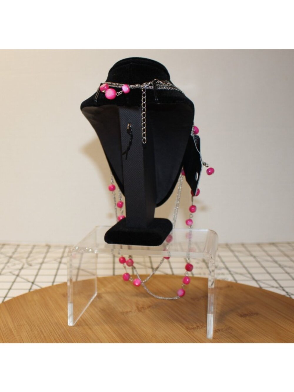 Paparazzi NWT Hot Pink Shell Bead Multi Strand Long Layered Necklace and Earring - Picture 2 of 7
